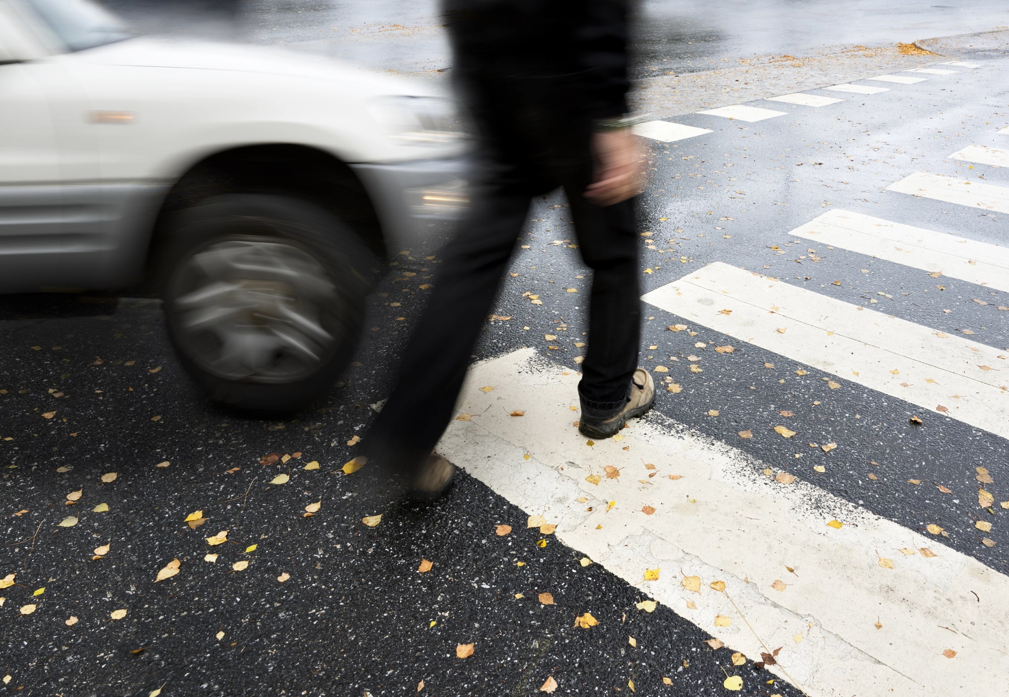 Washington pedestrian accident lawyer discussing a pedestrian accident case with a client